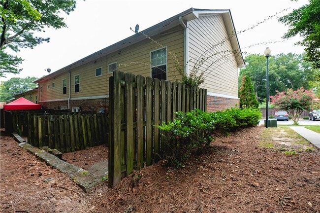 122 Summer Pl NW in Norcross, GA - Building Photo - Building Photo