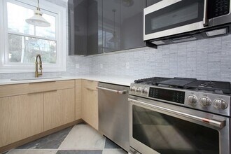 15 Lanark Rd, Unit 2 in Brighton, MA - Building Photo - Building Photo