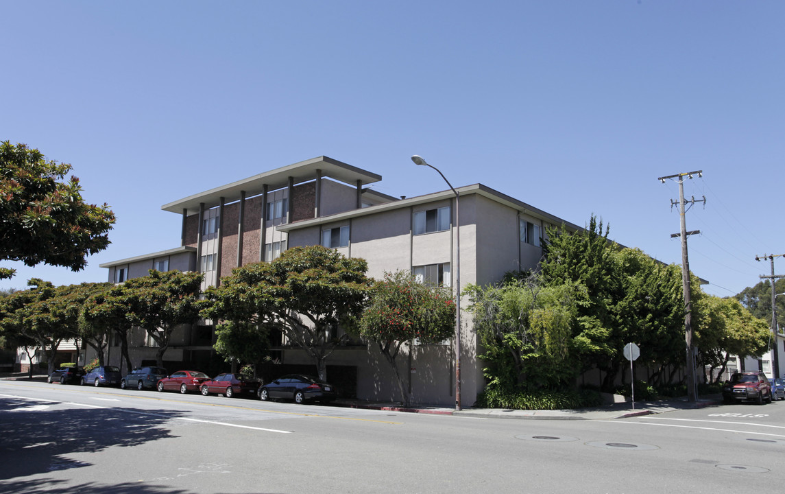 184 Callan Ave in San Leandro, CA - Building Photo