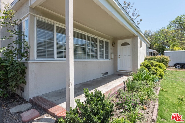 5112 Auckland Ave in Los Angeles, CA - Building Photo - Building Photo