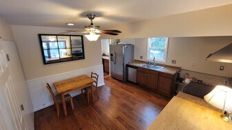 10 Channel Ave in Norwalk, CT - Building Photo