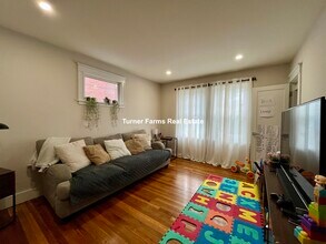 72 Belden St, Unit 1 in Boston, MA - Building Photo - Building Photo