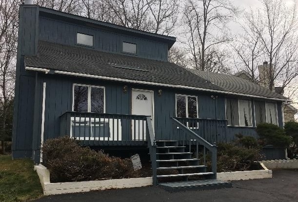 7916 Sleepy Hollow Dr in Tobyhanna, PA - Building Photo - Building Photo