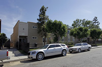 222 E Avenue Q7 in Palmdale, CA - Foto de edificio - Building Photo