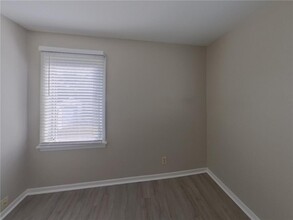 56 West Rd in Circle Pines, MN - Foto de edificio - Building Photo