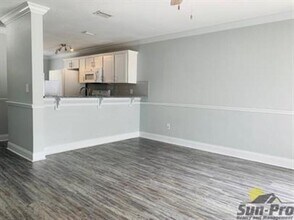 480 Reed Canal Rd in South Daytona, FL - Foto de edificio - Building Photo