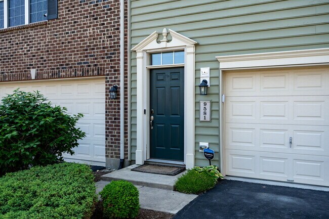 9581 Tahoe Dr in Dayton, OH - Building Photo - Building Photo