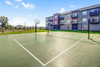 Encore Park Apartments in St. Cloud, MN - Foto de edificio - Building Photo
