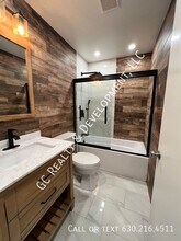 1210 S Capri Terrace in McHenry, IL - Building Photo - Building Photo