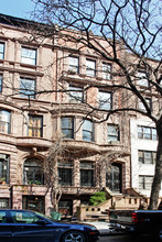 33 W 74th St in New York, NY - Building Photo - Building Photo