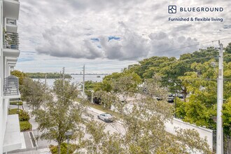 6445 NE 7th Ave in Miami, FL - Building Photo - Building Photo