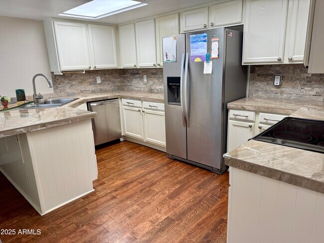 15020 N 40th St in Phoenix, AZ - Building Photo - Building Photo