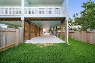 714 Lee St in La Porte, TX - Building Photo - Building Photo