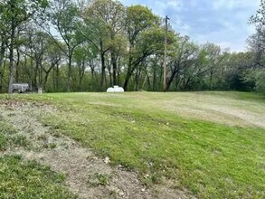 9108 S Buckner Tarsney Rd in Oak Grove, MO - Building Photo - Building Photo