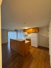 308 Summit Ave N in Kent, WA - Building Photo - Building Photo