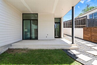 2411 Euclid Ave in Austin, TX - Building Photo - Building Photo