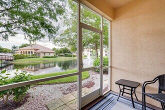 15430 Bellamar Cir, Unit SI ID1385826P in Ft. Myers, FL - Building Photo - Building Photo