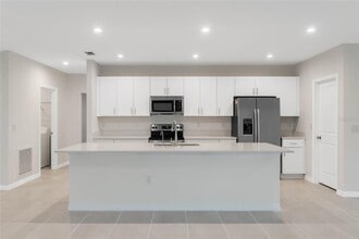 5399 Tuscany Ln in Davenport, FL - Building Photo - Building Photo