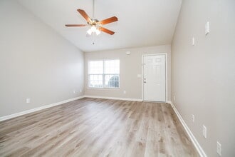 913 Birchmill Point S in Nashville, TN - Building Photo - Building Photo