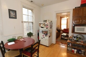 1435 N Bosworth Ave, Unit M04H in Chicago, IL - Foto de edificio - Building Photo