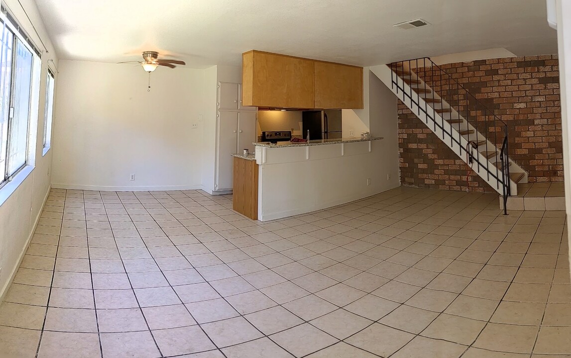 2106 Peppertree Way, Unit 2 Photo