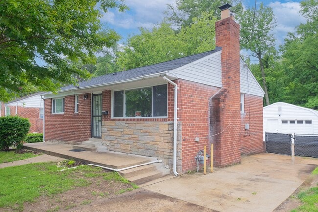 1937 Lebanon St in Hyattsville, MD - Building Photo - Building Photo