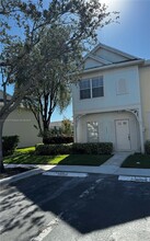 16670 Hemingway Dr in Weston, FL - Building Photo - Building Photo