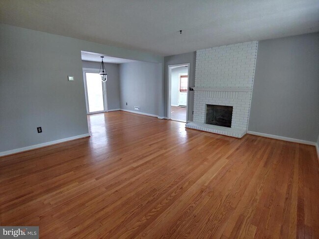 521 Evergreen Rd in Severna Park, MD - Building Photo - Building Photo
