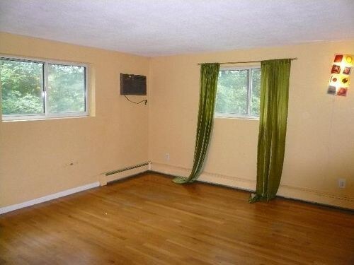 73 Charlesbank Rd-Unit -202 in Newton, MA - Building Photo