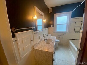 27 Henley Rd in Buffalo, NY - Building Photo - Building Photo