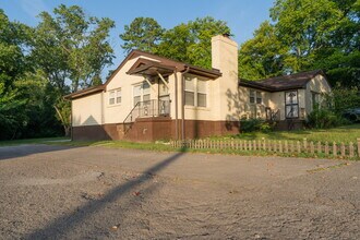 116 Stewarts Ferry Pike in Nashville, TN - Foto de edificio - Building Photo