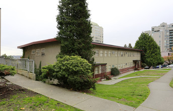 Coronation Court in New Westminster, BC - Building Photo - Building Photo