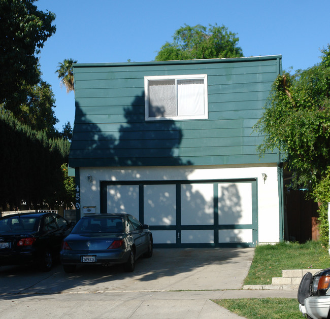 459 Chester Ave in Pasadena, CA - Building Photo - Building Photo