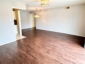 4014 Ridglea Country Club Dr in Benbrook, TX - Building Photo - Building Photo