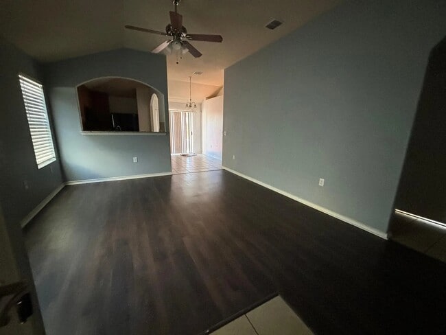 8910 Mission Stream in San Antonio, TX - Building Photo - Building Photo