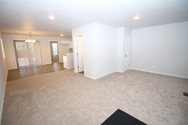 943 E Moreno Ave in Colorado Springs, CO - Building Photo - Building Photo