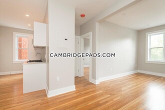 16 Forest St in Cambridge, MA - Building Photo - Building Photo