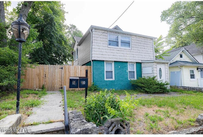 property at 10 Walters St