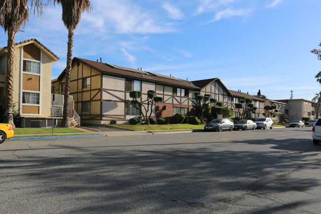 1007 E Lomita Ave in Glendale, CA - Foto de edificio - Building Photo