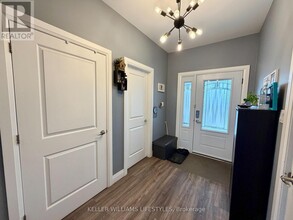 13 Meda St in St Thomas, ON - Building Photo - Building Photo