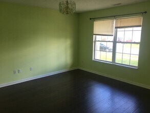 7942 Valley Trace Ln in Indianapolis, IN - Building Photo - Building Photo