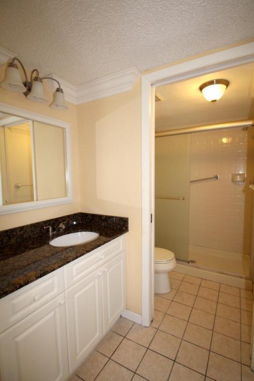 4706 Lucerne Lakes Blvd E in Greenacres, FL - Building Photo - Building Photo
