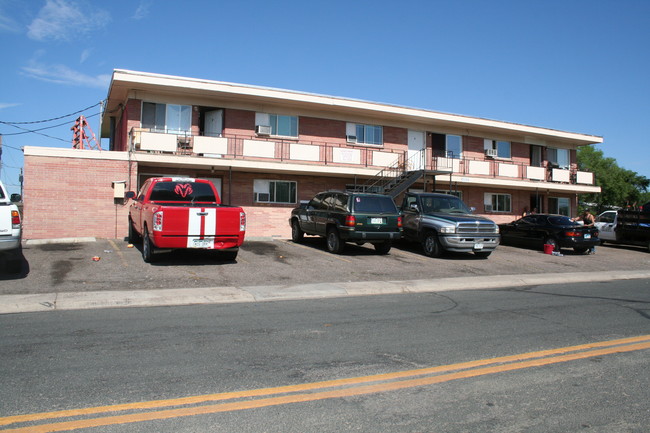 7095 Raleigh St in Westminster, CO - Foto de edificio - Building Photo