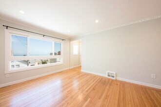 80 Alpha St in San Francisco, CA - Foto de edificio - Building Photo
