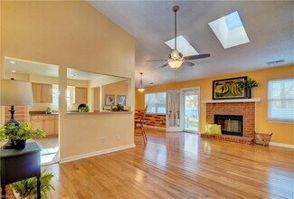 624 Willow Bend Dr in Chesapeake, VA - Foto de edificio - Building Photo