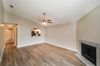 2847 Lantana Lakes Dr W in Jacksonville, FL - Building Photo - Building Photo