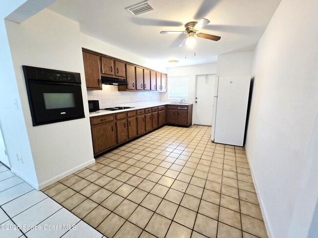 97 Lucas Rd in Merritt Island, FL - Foto de edificio - Building Photo