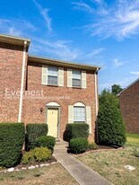 159 Thistle Ln, Unit 73E in Nashville, TN - Building Photo