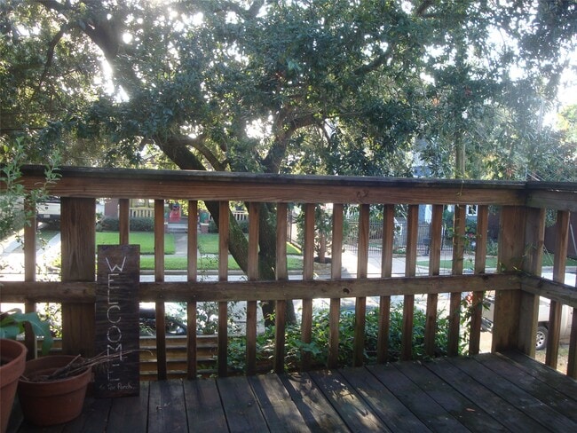 property at 3416 Morrison St