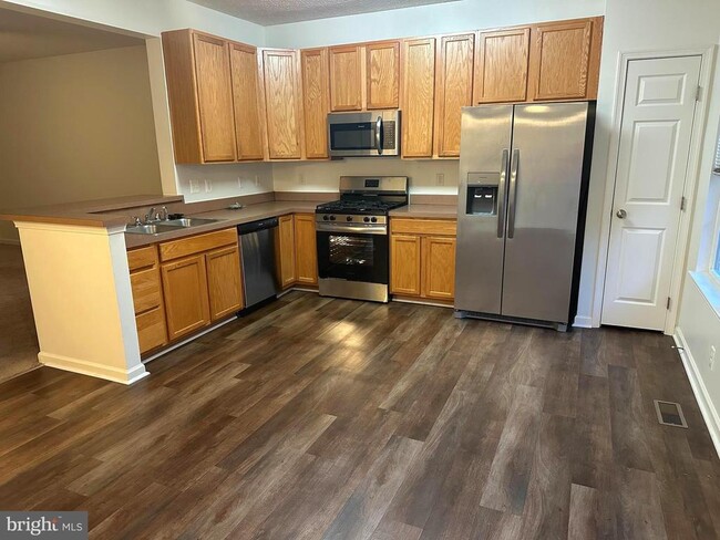 property at 7216 Mockingbird Cir